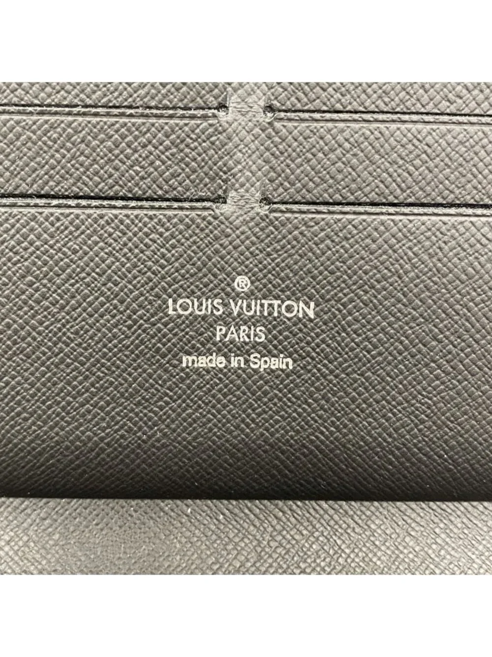 Louis Vuitton Wallet Taiga Zippy Organizer NM Ardoise